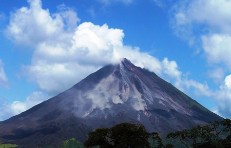 Airport Pick Up and Transfer to La Fortuna